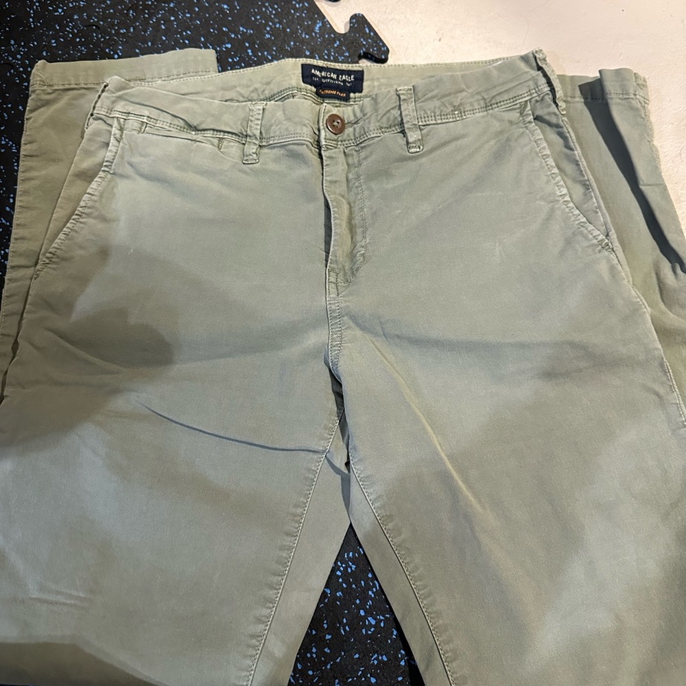32x32 men’s American eagle pants